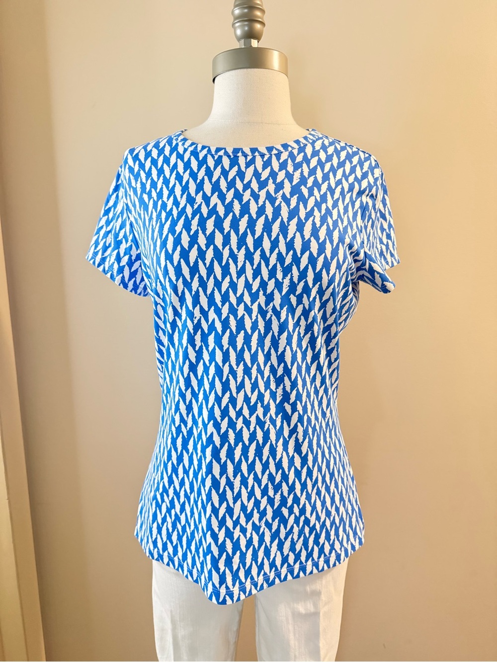 J. McLaughlin Blue & White Print Short-Sleeve Women's Tee